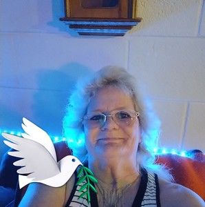 Meet your Posher, Jewel